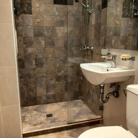 Apartment Location Near The Center! *